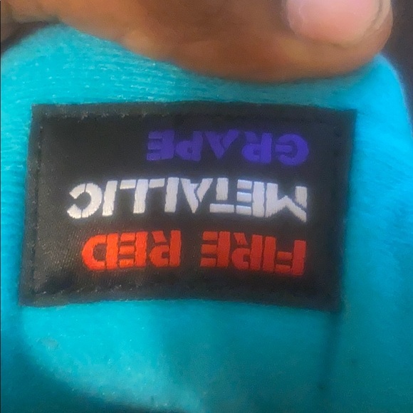 I’m selling the top 3 Jordan 5s - Picture 2 of 3